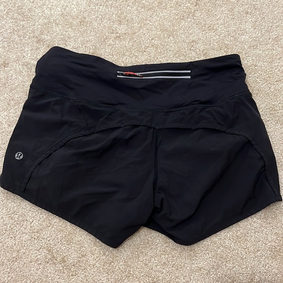 Lululemon short - Picture 2 of 3